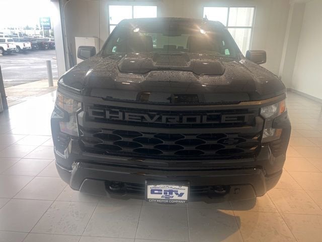 2026 Chevrolet Silverado 1500 — side profile view